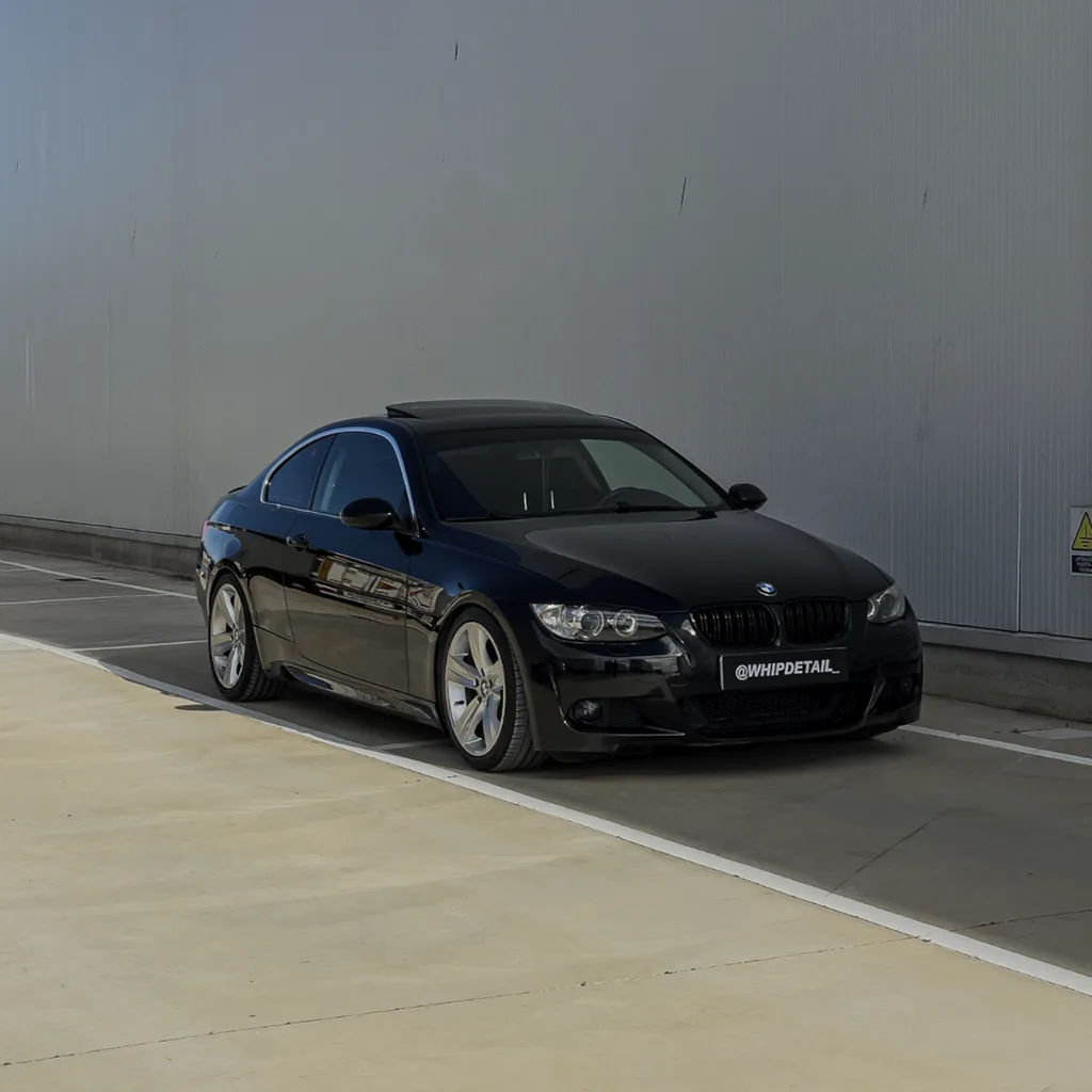 bmw encerado a mano con cera de carnauba pura a domicilio en valencia